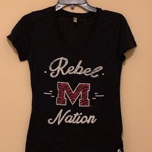 💲 3 for &10 University of Mississippi t shirt